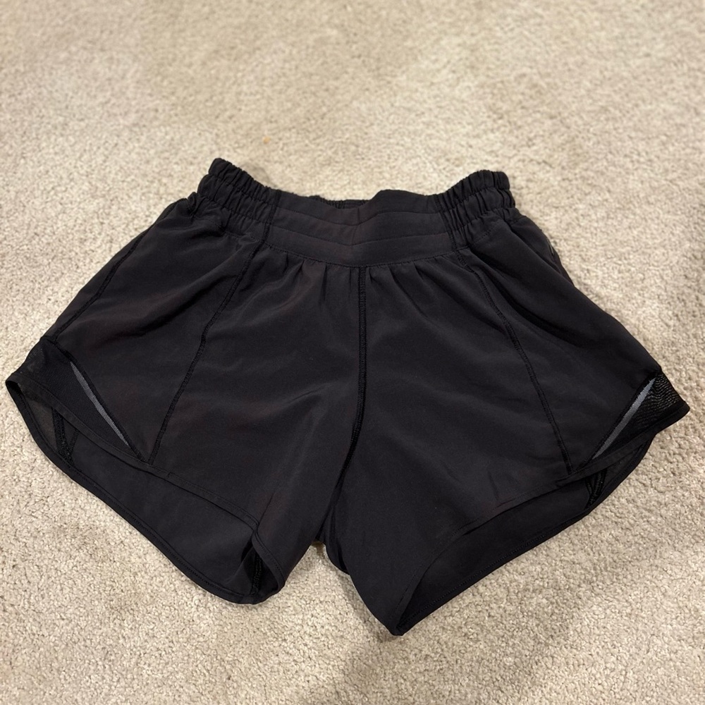 Lululemon size 0 tall shorts: Hotty Hot High-Rise Lined Short 2.5"